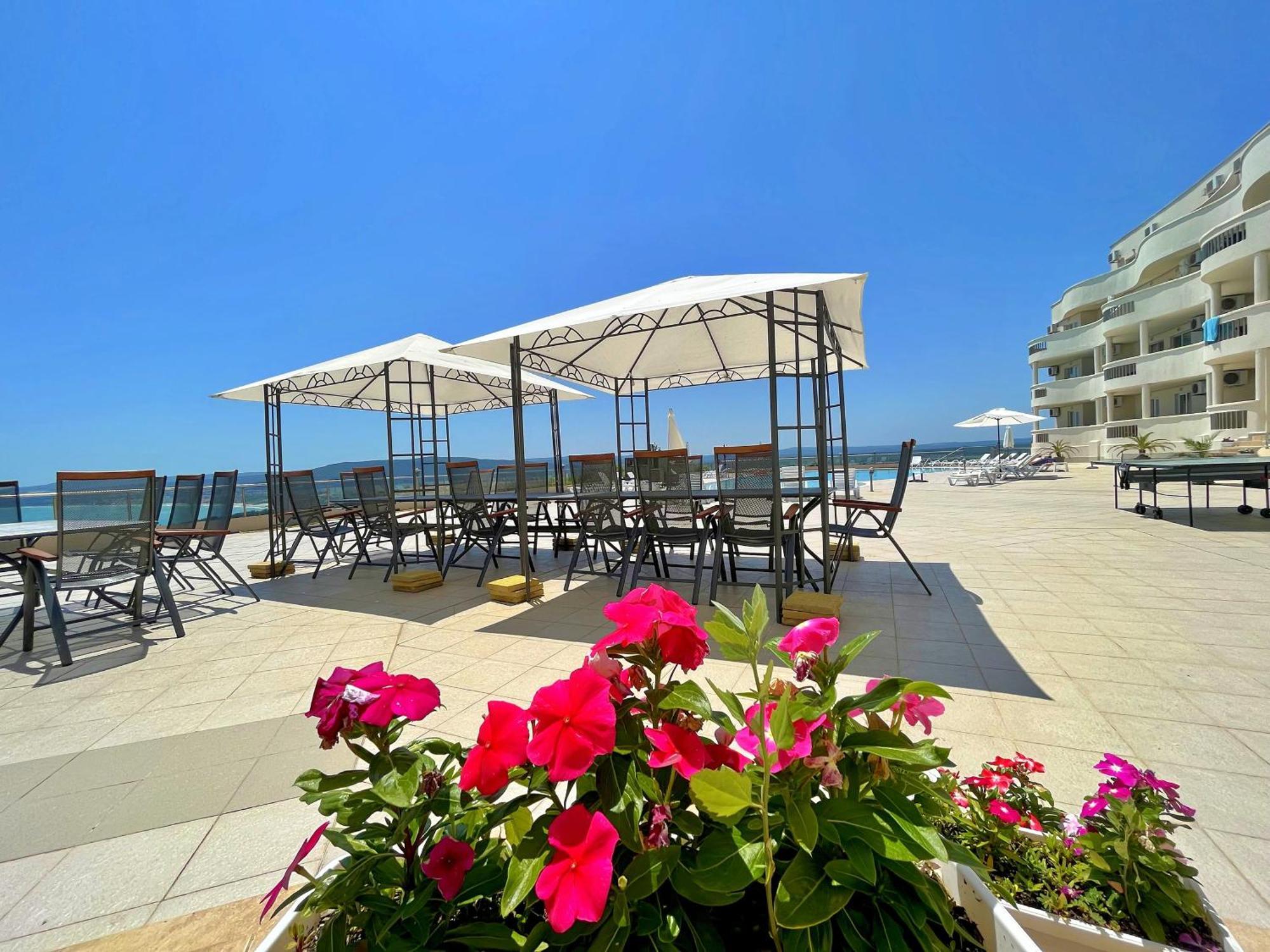 Апартаменти Сънбрийз - Sunbreeze Apartments Byala  Exterior foto