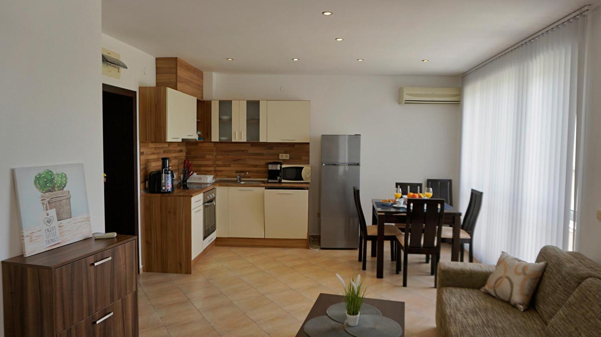 Апартаменти Сънбрийз - Sunbreeze Apartments Byala  Exterior foto